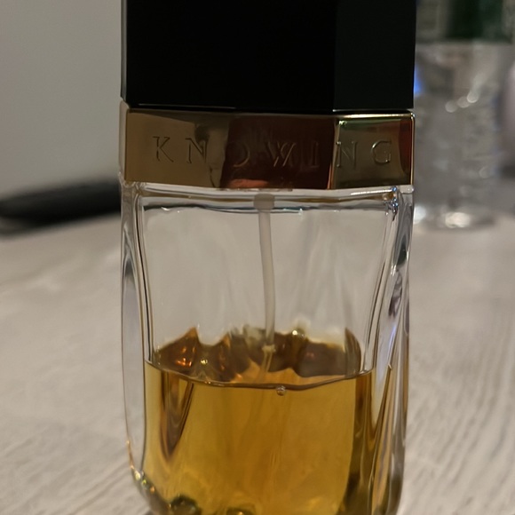 Estée Lauder knowing perfume! - Picture 2 of 6